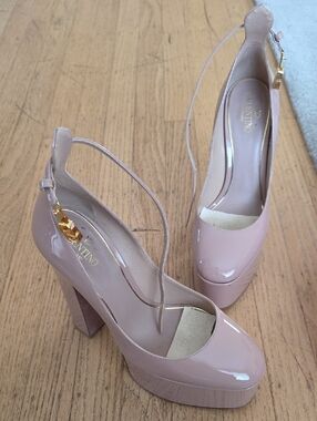 Valentino Platform Heels Blush Leather Pumps with Ankle Gold Strap